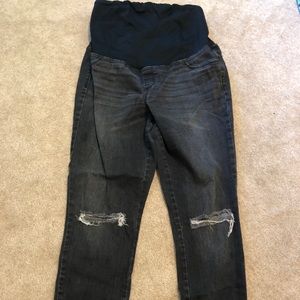 Distressed black maternity jegging